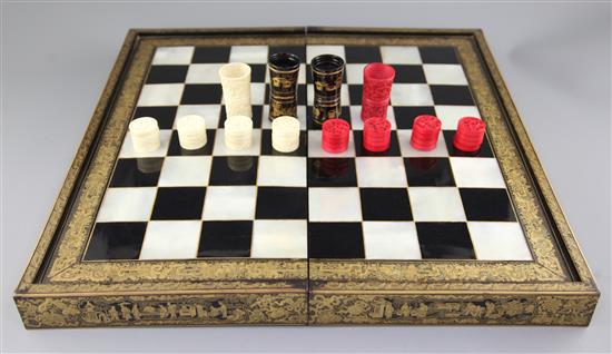 A Chinese export gilt-decorated lacquer chess / backgammon folding board, first half 19th century, height 7.3cm